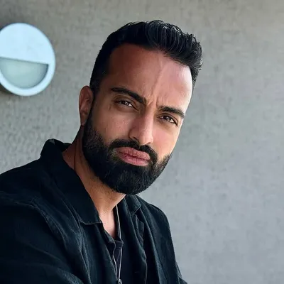 Omid Kayhan profile