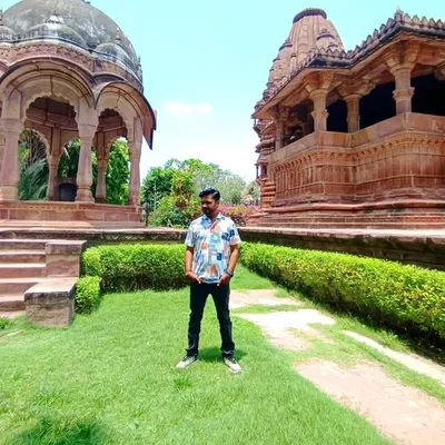 Om Suthar profile