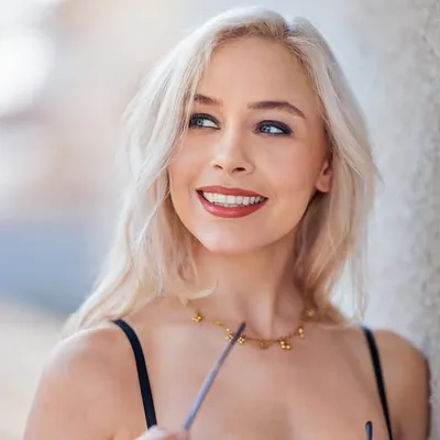 Michelle | Mama | UGC | Petite profile