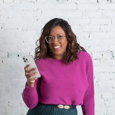 Andréa Jones | Social Media & Marketing Strategist profile