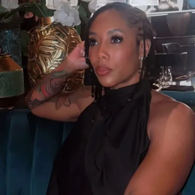 Monique profile