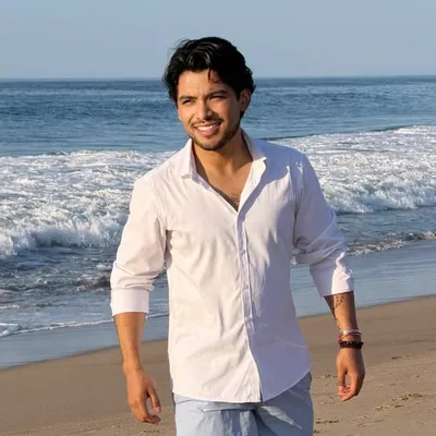 ORLANDO HERNÁNDEZ profile