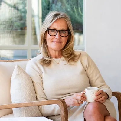 Interior Designer - Bee Osborn profile