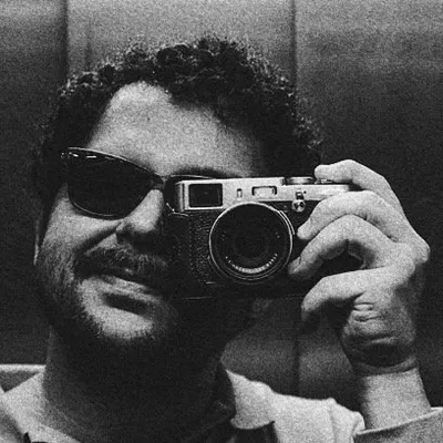 Oscar Bernal profile