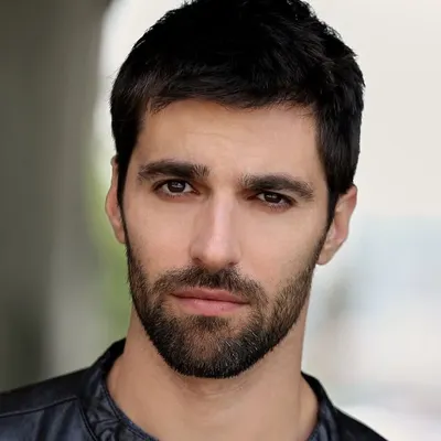 Osvaldo De León profile