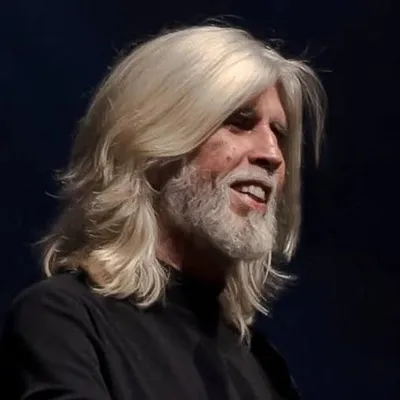 Oswaldo Montenegro profile
