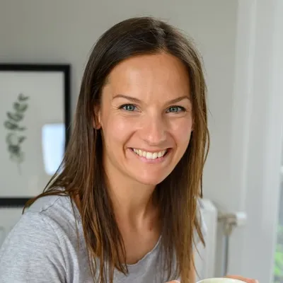 Anna Oszvald profile