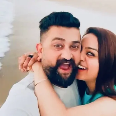 Varun & Jaspreet profile