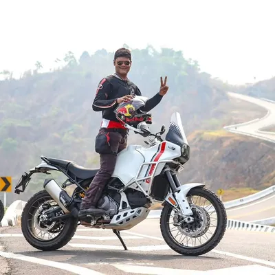 Aniket Hazare profile