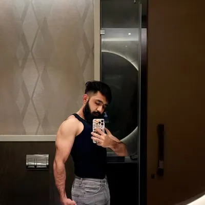 Dheeraj Sukhnani profile