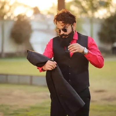 Owais Khan profile