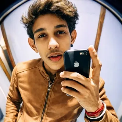 Paras Nayak profile