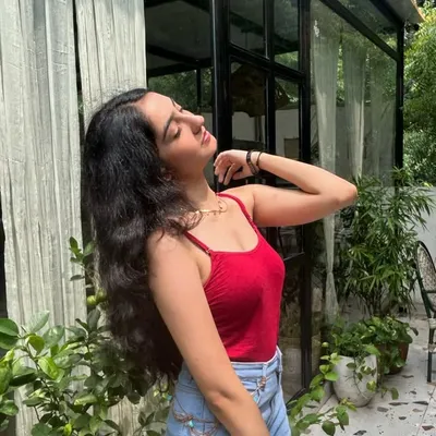 Palak Arora 🥬🧸 profile
