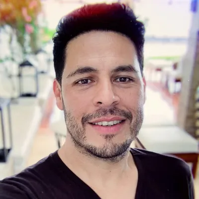 Pablo Rosales profile