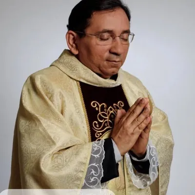 Padre Sandro Santos profile