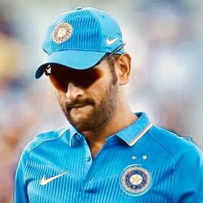 Page Dhoni profile