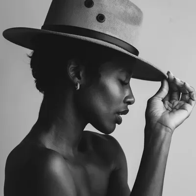 Page Marie profile