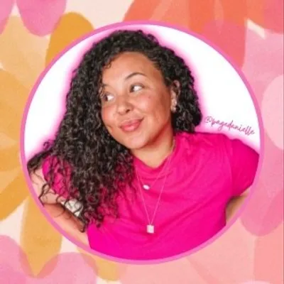 Page Danielle✨ profile