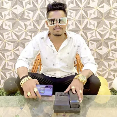 mr_paka 🤴 profile