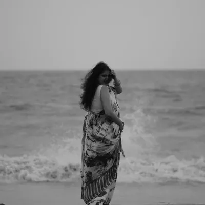 पलक🍷 profile