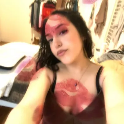 paloma🦂 profile