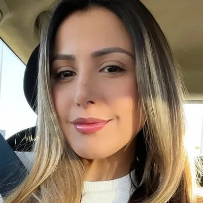 Pame Urriaga ❀ profile