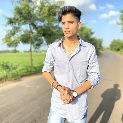 VaiBhAv cHaTuRvEdi⢠šµ profile