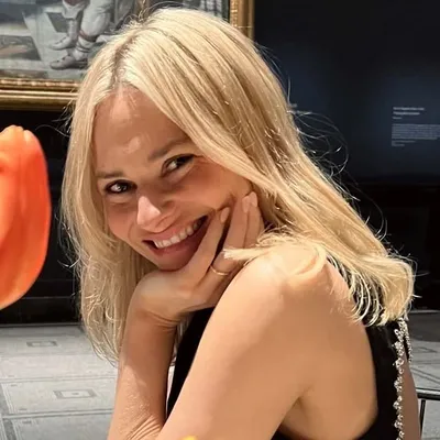 Pandora Sykes profile