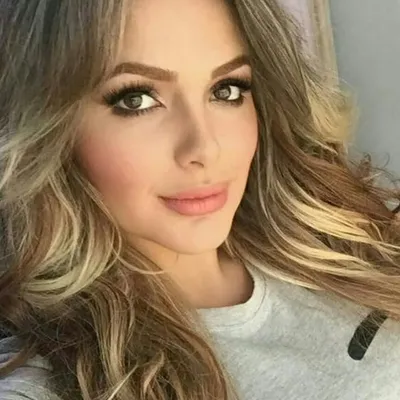 Paola Usme Barbie profile