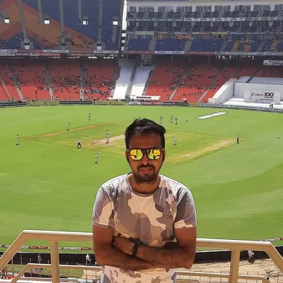 Paresh Godhwani profile