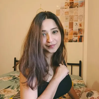 Ayushee Parasar profile