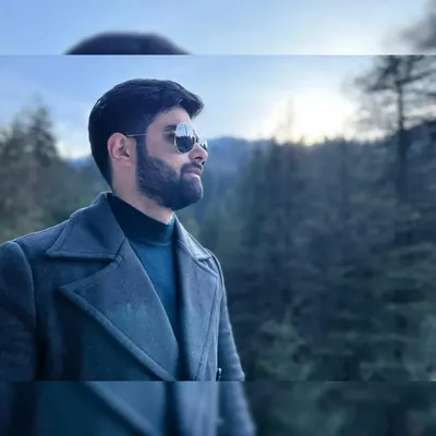 Paras Vohra profile