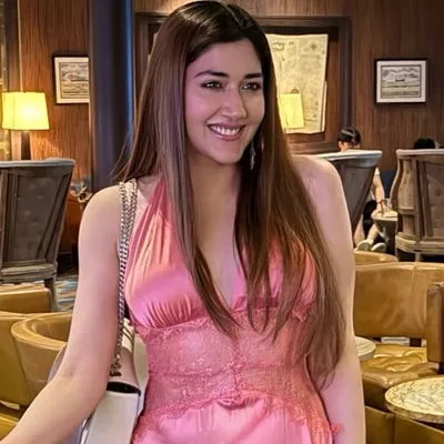 Paree Tikku profile