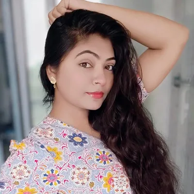 Pari_Prajapati profile