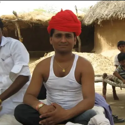 naitik_prajapati L profile