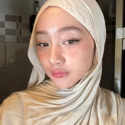 parisya | beauty & lifestyle profile
