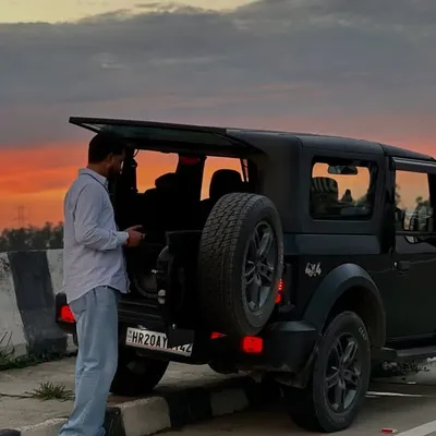 प्रतीक🎭 profile