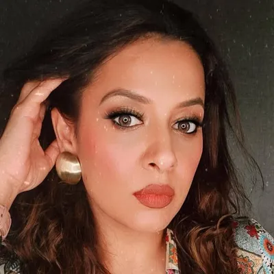 Parul Duggal / Bridal Makeup Artist profile