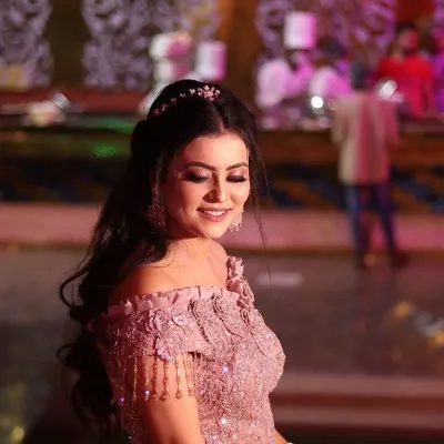Parul Shukla Kalra | Motherhood & Fashion profile