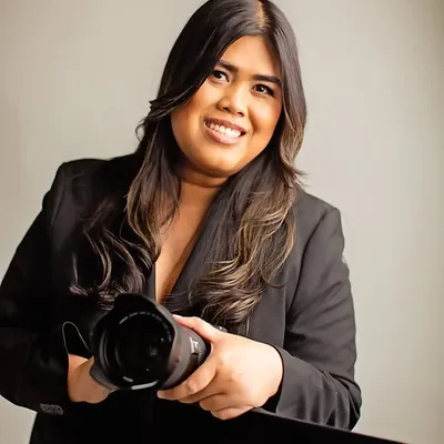 Visual story-teller based in Kansas profile
