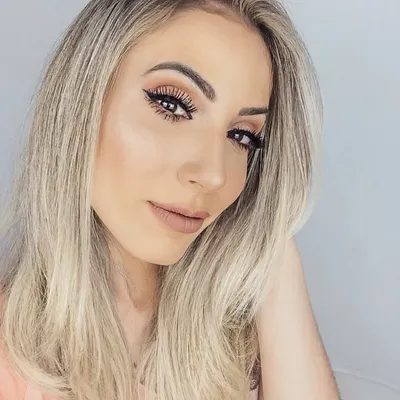 Paulinha Sarzano profile