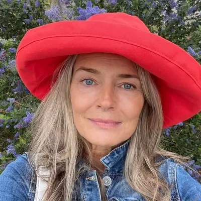 Paulina Porizkova profile