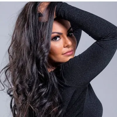 Paulinha Abelha profile