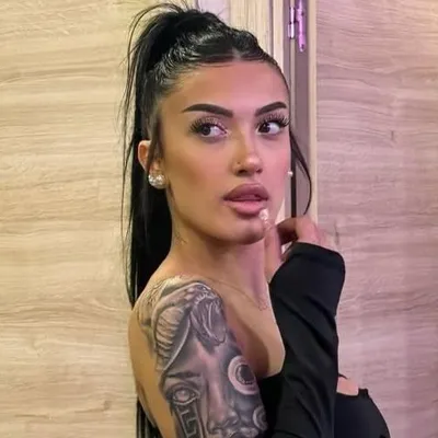 P A U L A🌸 profile