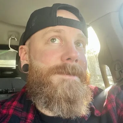 P A U L K N A K K profile