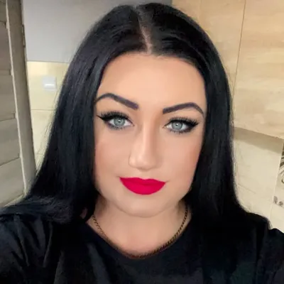 Paulina profile