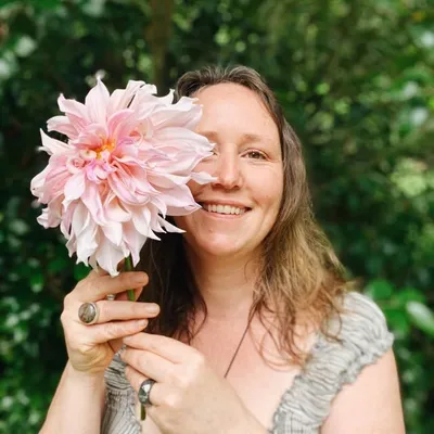 Ellie Beck textile artist, writer & photographer profile