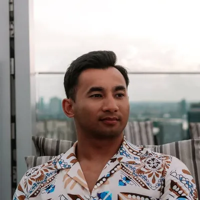 Peter Lacey | Travel profile