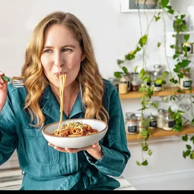 Phoebe Lapine | Feed Me Phoebe profile