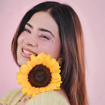 Vishakha Rajani Raina🧿 Fashion|Beauty profile